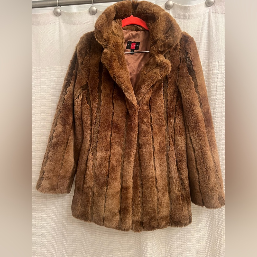 Women’s faux fur coat